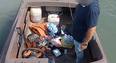 Lastik bota binerken suçüstü yakalandılar