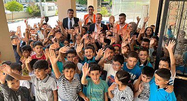MAGİNDER'den öğrencilere kırtasiye desteği