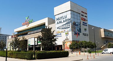 MalatyaPark AVM İphone 16 satışı için kapılarını 2 saat erken açacak