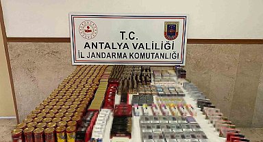 Manavgat'ta bir markete kaçak sigara baskını