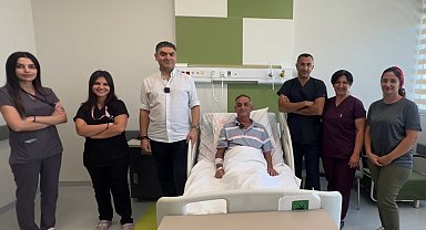 Manisa Şehir Hastanesi'nde ilk kez hastanın daralan şah damarına stent takıldı