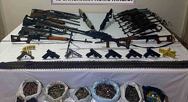 Mardin'de 8 ayrı adrese operasyonda cephanelik çıktı: 10 gözaltı