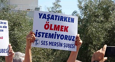 Mersin'de hemşire ve doktorun darp edilmesi protesto edildi