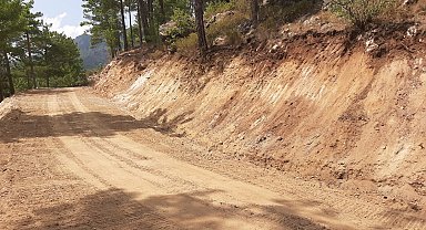 Mersin'de orman yolları yapım çalışmaları sürüyor