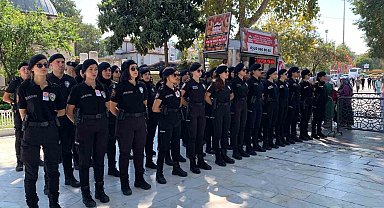 Meslektaşları şehit polis Şeyda Yılmaz için lokma dağıttı