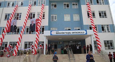 Milli Eğitim Bakanı Tekin: "5 yıldızlı otellerle yarışabilecek okullarımız var"