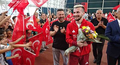 Milli tekvandocu Özcan'ın hedefi altın madalya