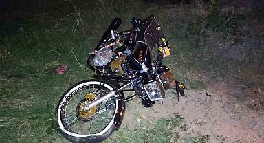 Minibüs ve motosikletlerin karıştığı kazada 2 kişi yaralandı