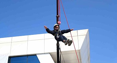 Minik itfaiyeciler yeteneklerini sergiledi