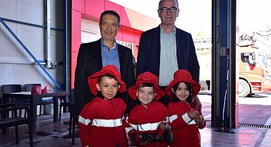 Miniklere uygulamalı itfaiye eğitimi