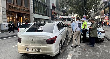 Modifiyeli araç 7 bin 939 lira ceza kesilerek, trafikten men edildi
