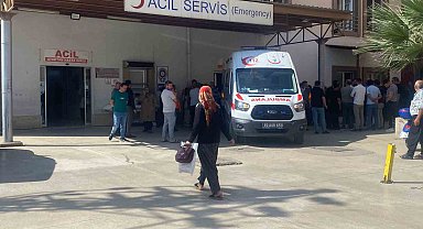 Motosiklet ile kamyonet çarpıştı, anne ile oğlu ağır yaralandı