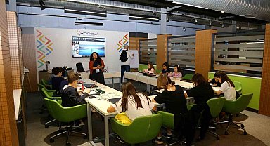 Mucitler ve akademisyenler buluştu