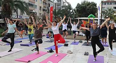 Mudanya'da pazar sabahı yoga ile başladı