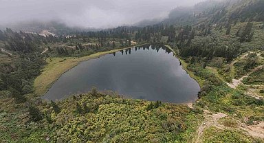 Murgul Karagöl sonbahar öncesi yeşil pozunu son kez verdi