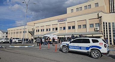 Muş'ta düğüne gideleri taşıyan minibüs takla attı: 20 yaralı