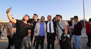 Niğde Belediyesi, üniversitelilerin yanında