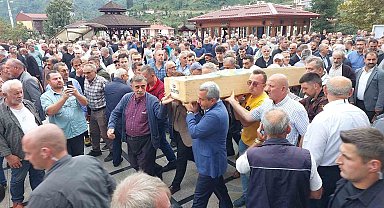 Okulun 4. katından merdiven boşluğuna düşen kız çocuğu son yolculuğuna uğurlandı