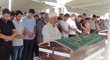 Ölü bulunan genç son yolculuğuna uğurlandı