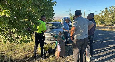 Önünde namaz kıldığı aracın altında kaldı