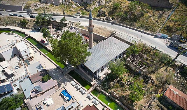 Osmanlı döneminden kalan tarihi yapı: Çay Camii