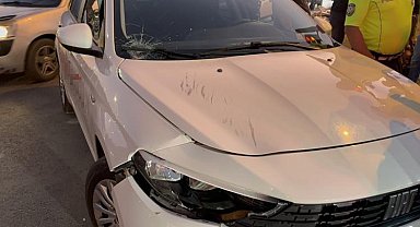 Otomobil ile elektrikli bisiklet çarpıştı: 1'i çocuk 2 yaralı