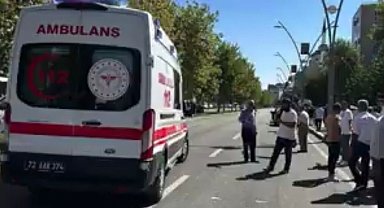 Otomobilin çarptığı yaşlı adam ağır yaralandı