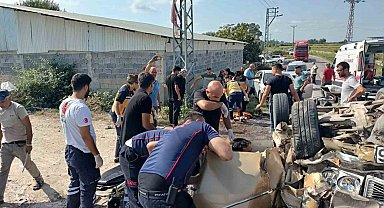 Otomobilin hurdaya döndüğü kazada 7 kişi yaralandı
