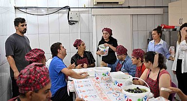 Özel çocuklardan bahçeden sofraya zeytin üretimi