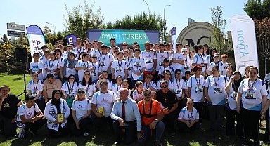 Özel sporcular Frig Maratonu'nda koştu