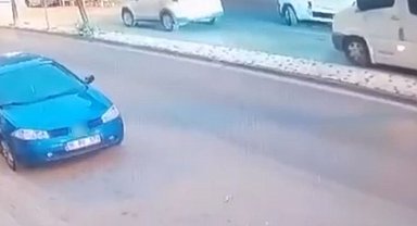 Park halindeki araca çarptı, hiçbir şey olamamış gibi kaçtı