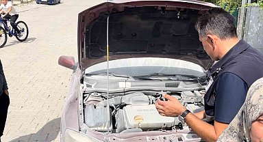 Park halindeki otomobilden dumanlar yükseldi