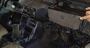 Park halindeyken yanan TOFAŞ kullanılmaz hale geldi