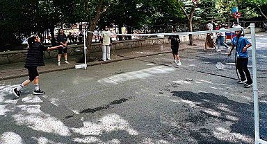 Patnos'ta gençler sosyal meydanda buluştu
