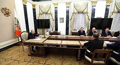 Putin'den, Batı'ya nükleer silah uyarısı