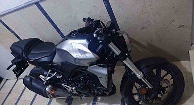 "Dur" ihtarına uymayan motosikletli ile polis arasına kovalamaca yaşandı