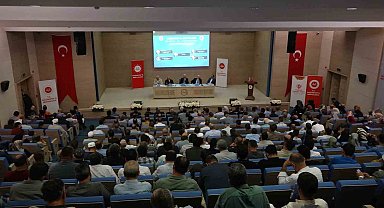 "Peygamberimiz ve Şahsiyet İnşası" konulu panel yapıldı