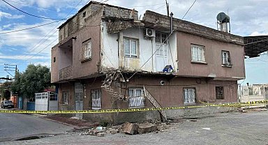 "Süper Hücre" evin damını ve balkonunu çökertti
