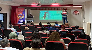 Rehber öğretmenlerine 'En İyi Narkotik Polisi Anne' eğitimi