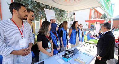 Rektör Prof. Dr. Yılmaz öğrencilerle bir araya geldi