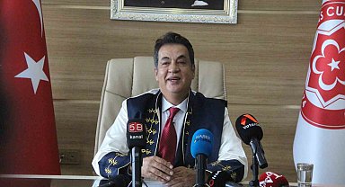 Rektör Şengönül'den anlamlı talep "çiçekleriniz burs olsun"