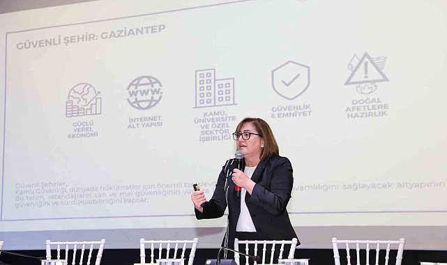 Şahin, Gastroantep için basın mensuplarıyla bir araya geldi