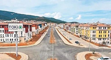 Şahin, Nurdağı'nda bin 342 ailenin kalıcı konutlara yerleştiğini açıkladı
