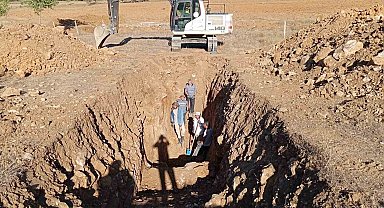 Saimbeyli'de deprem uzmanları risk taşıyan bölgelerde inceleme yaptı