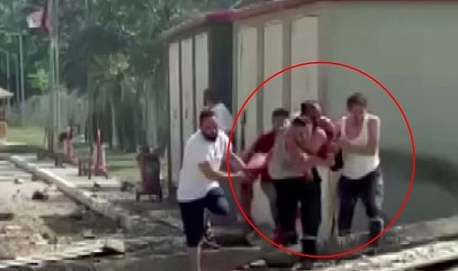 Sakarya'daki patlama sonrası ilk anlar: Yaralıyı böyle taşımışlar