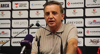 Sakaryaspor Teknik Direktörü Suat Kaya; "Hayatımda ilk kez böyle bir sezon yaşıyorum"