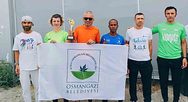 Şampiyon atletlerden Başkan Aydın'a ziyaret