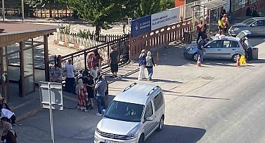Şehir dışından gelen aileler öğrencilerini yurtlara yerleştirmeye başladı