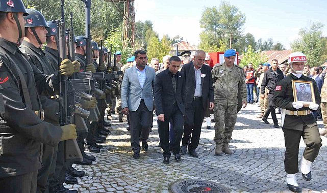 Şehit Piyade Sözleşmeli Er Abakay memleketi Muş'ta toprağa verildi