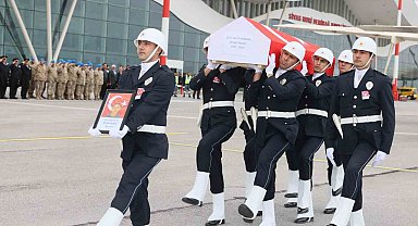 Şehit polis Şeyda Yılmaz'ın cenazesi memleketi Sivas'a getirildi